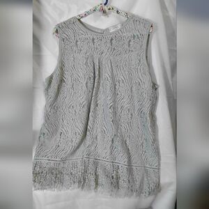 Chic Lace Sleeveless Blouse in MINT GREEN